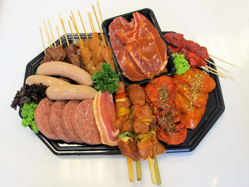 boucherie-SEILLANS-min_bbq_butcher_shop_supermarket_meal_party-766127